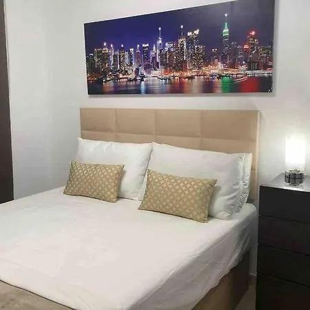 In 1st Line フエンヒロラ